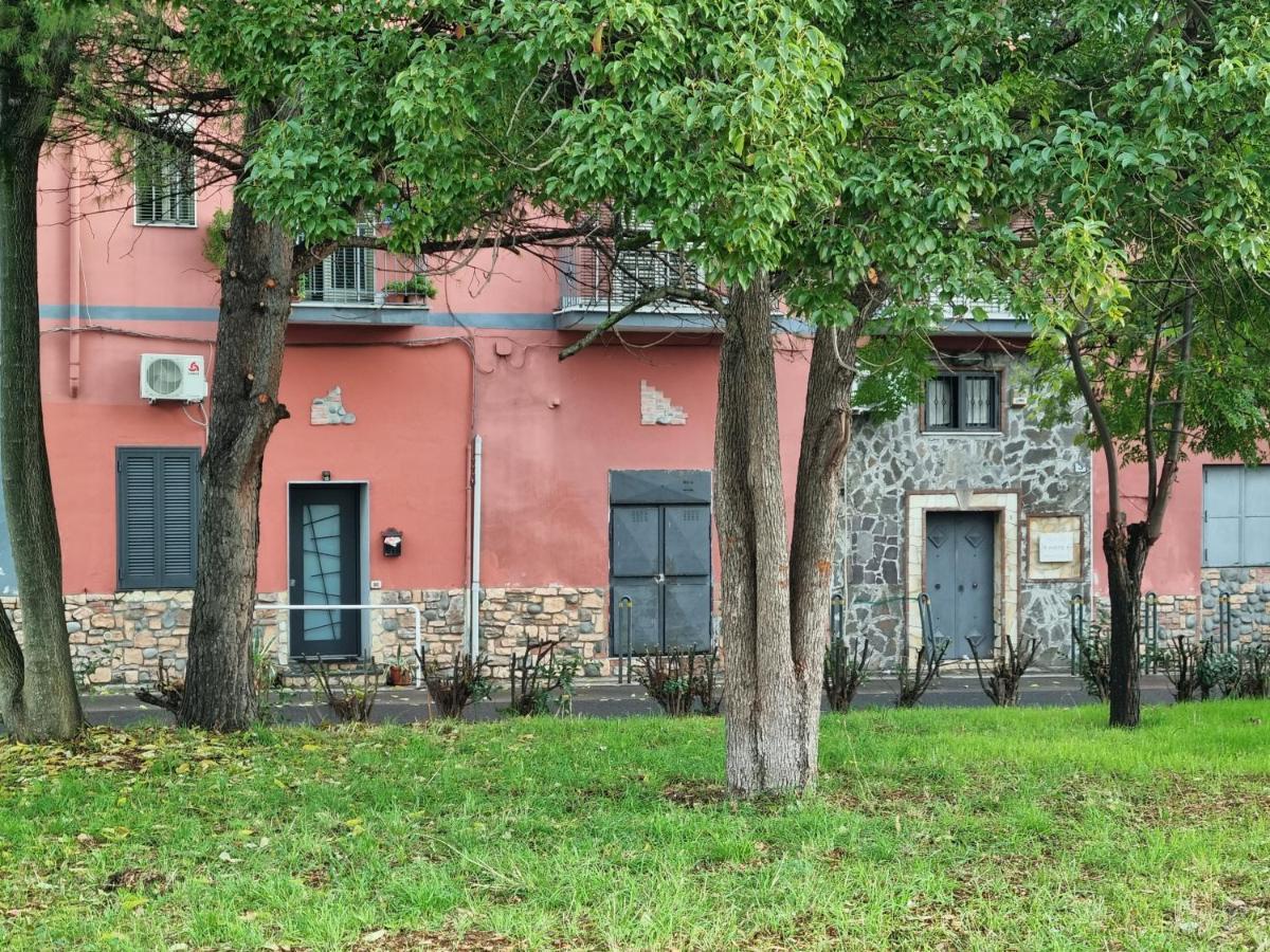 La Tana Del Viaggiatore, Parcheggio Gratuito Neapel Exterior foto